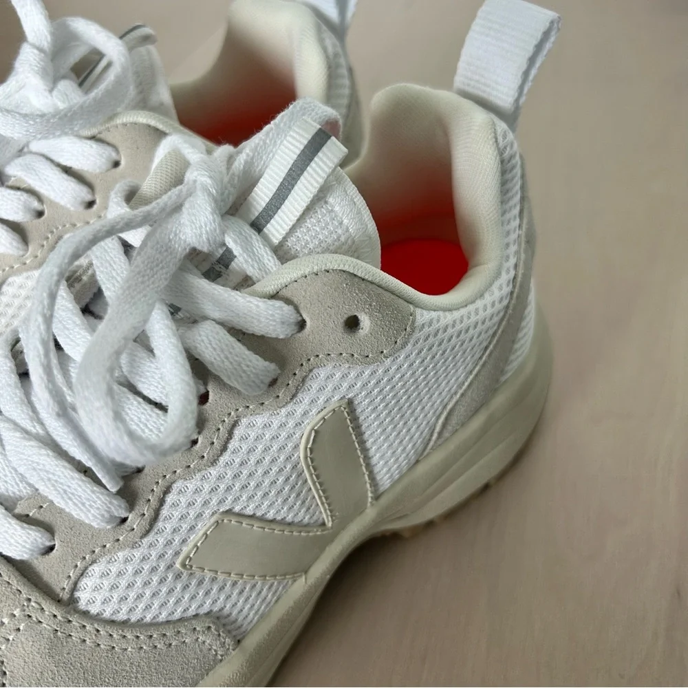 Veja Venturi II Women's Sneakers, Size 5, fits like a 6! Runs big. NWOT - Picture 15 of 15